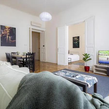Gentleman Apartment Budapest Exterior photo